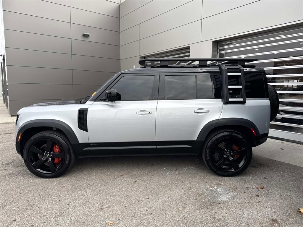 Used 2023 Land Rover Defender 110 X image 4