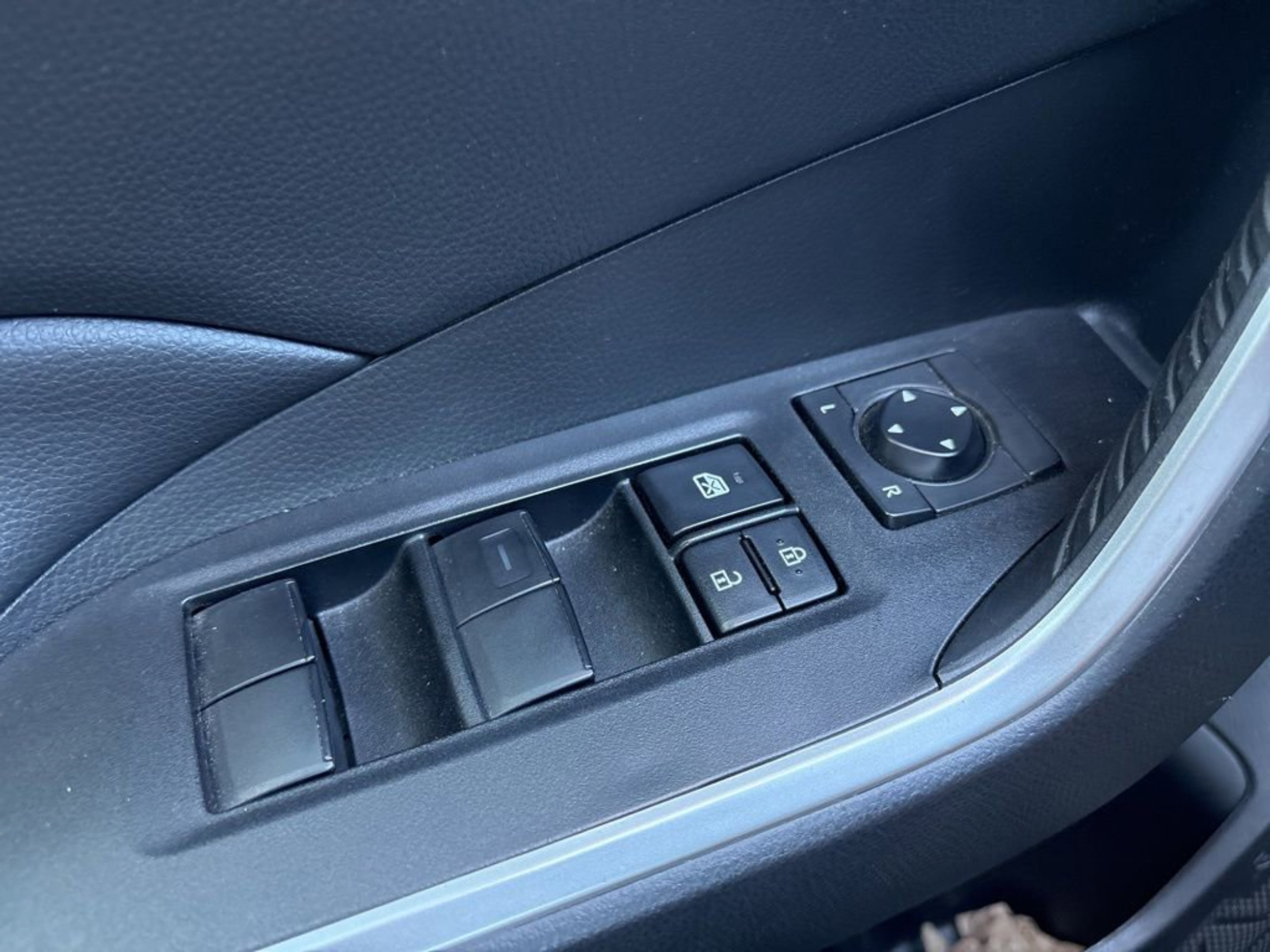 Used 2024 Toyota RAV4 LE FWD image 24