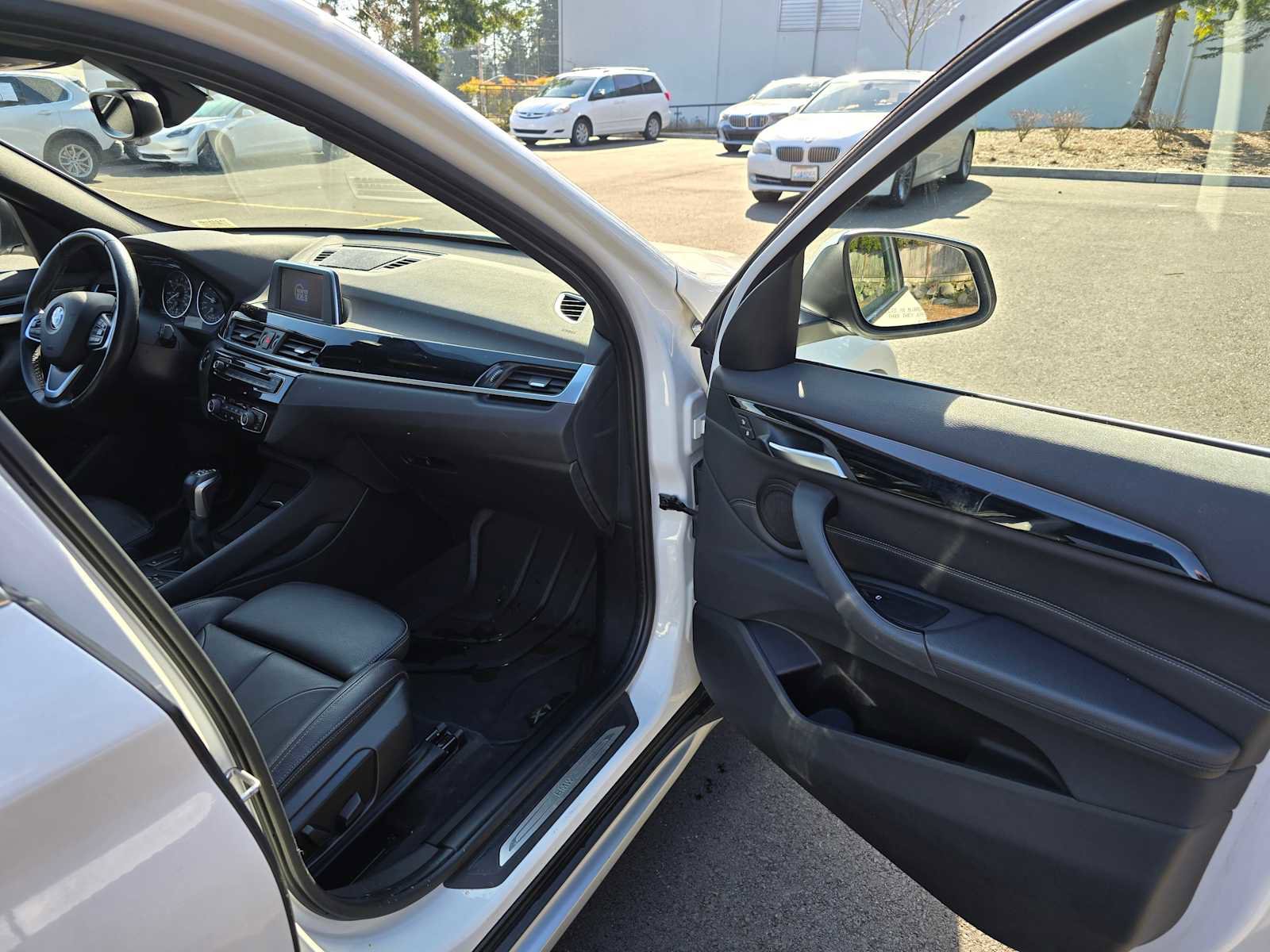 Used 2018 BMW X1 xDrive28i image 10