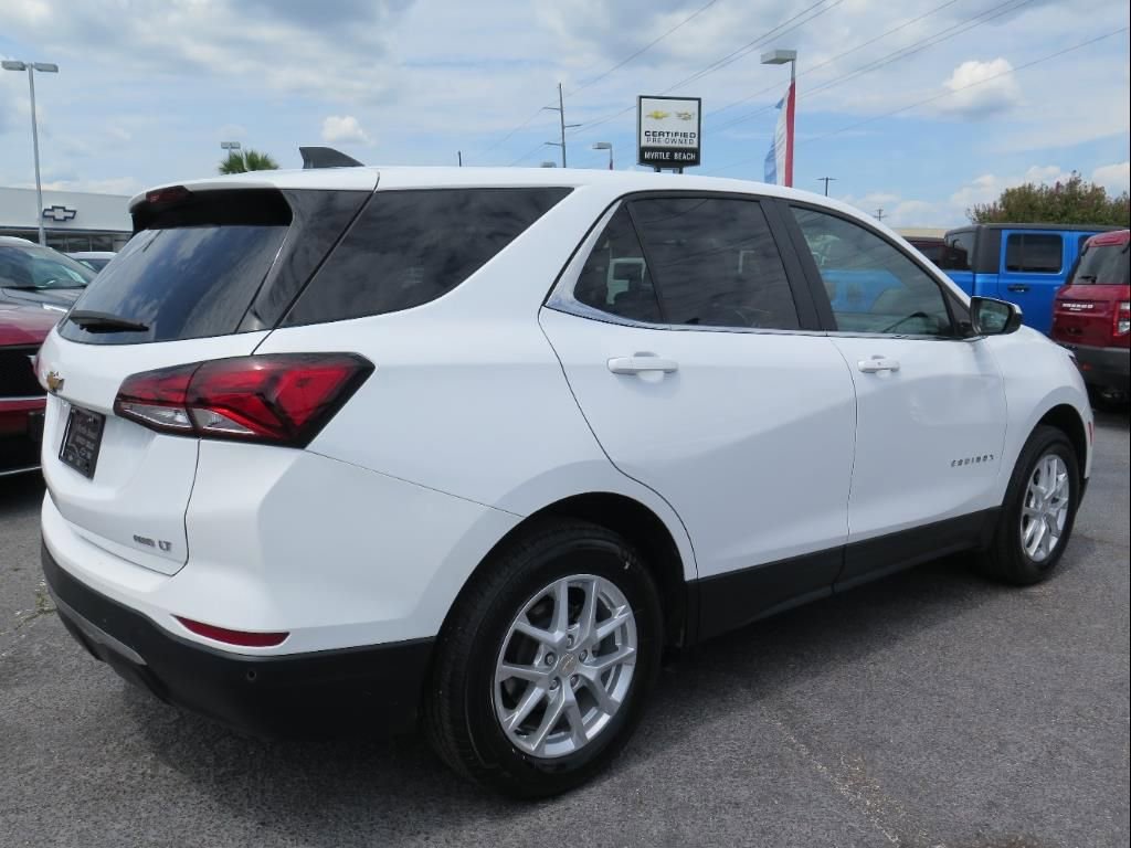 Used 2024 Chevrolet Equinox LT image 3