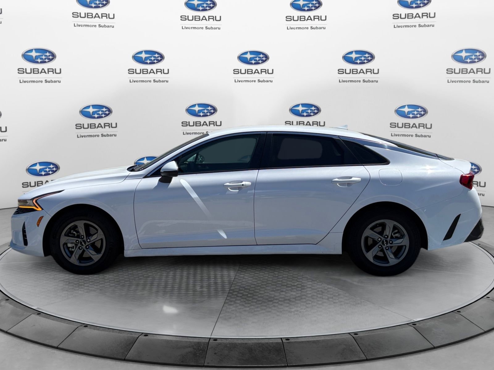 Used 2022 Kia K5 LXS FWD image 2
