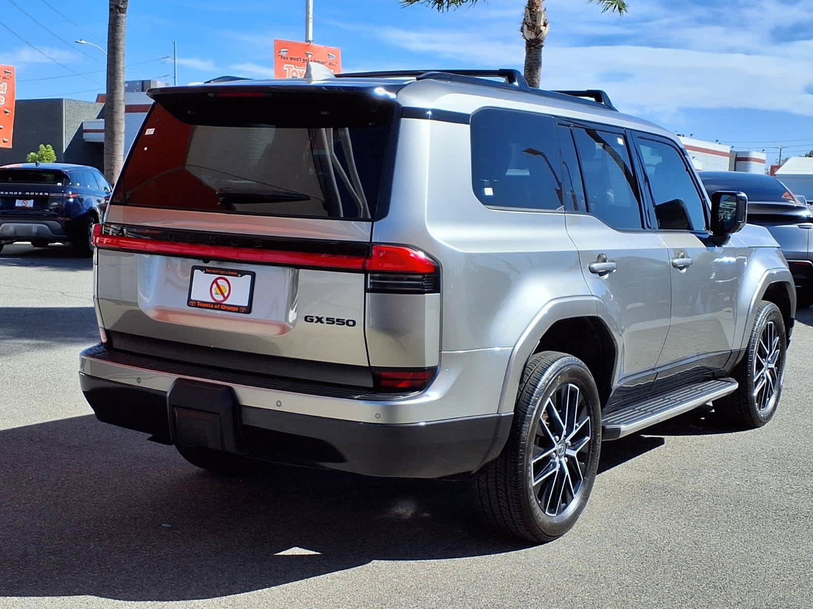 Used 2024 Lexus GX 550 w/ Cold Area Package AWD/4WD image 6