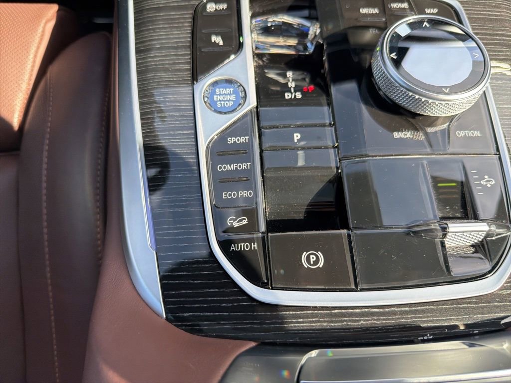 Used 2025 BMW X7 M60i w/ Executive Package AWD/4WD image 34