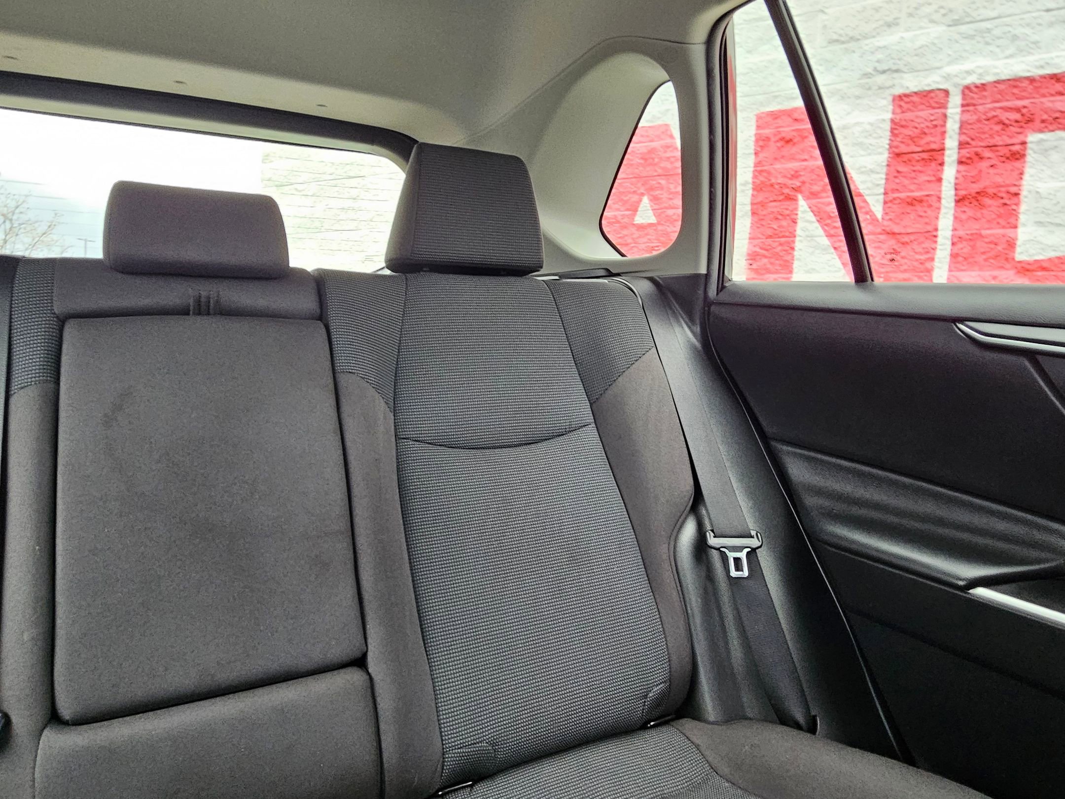 Used 2021 Toyota RAV4 LE image 26