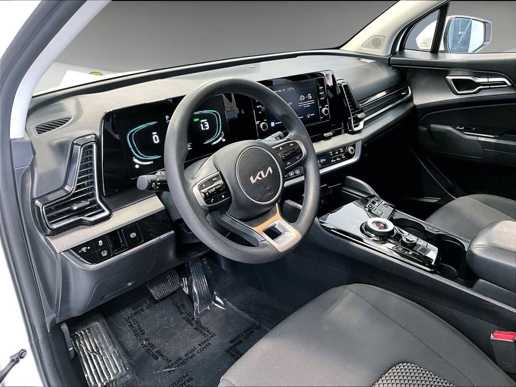 Used 2023 Kia Sportage LX image 11