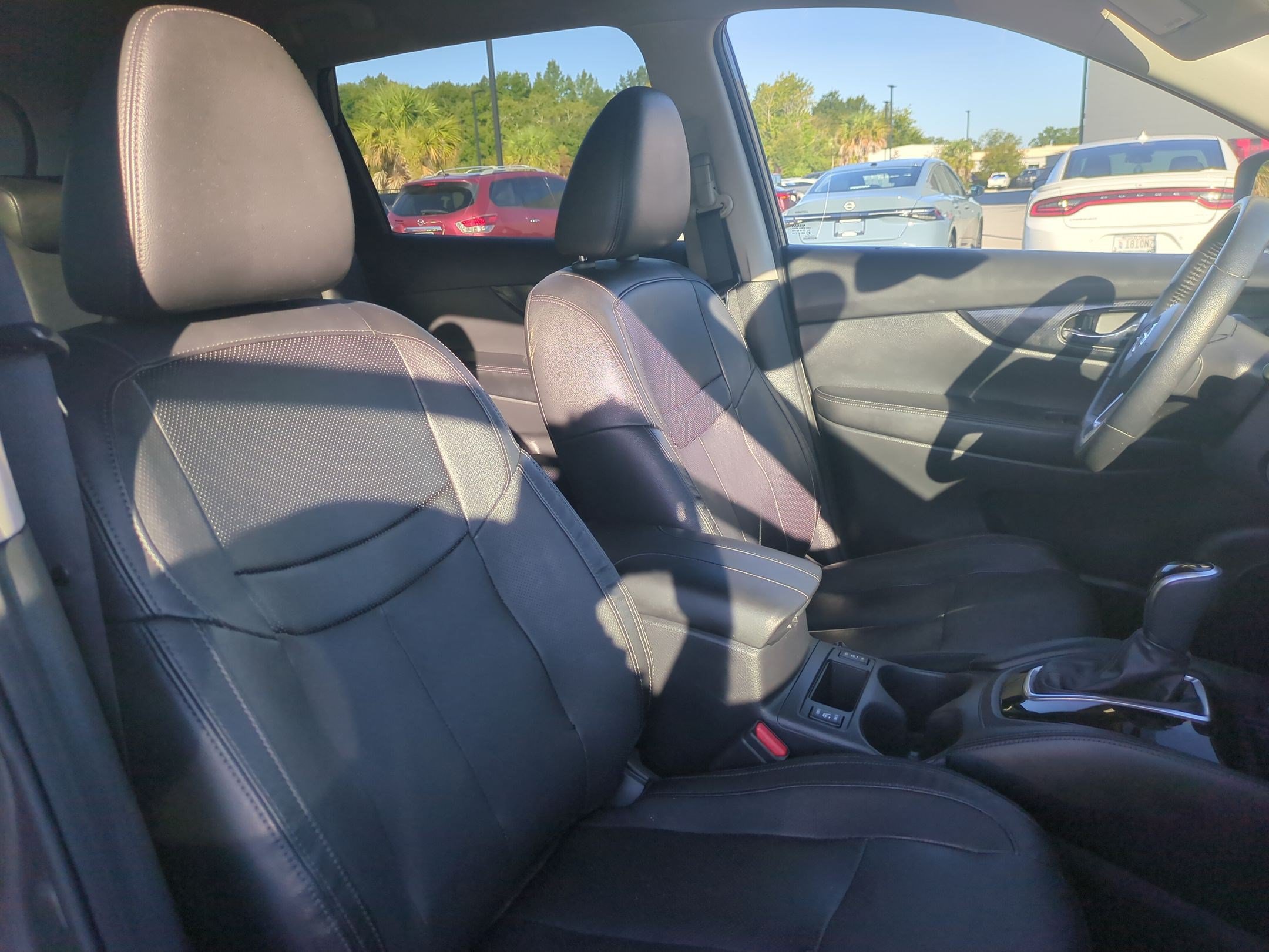 Used 2020 Nissan Rogue SL FWD image 32