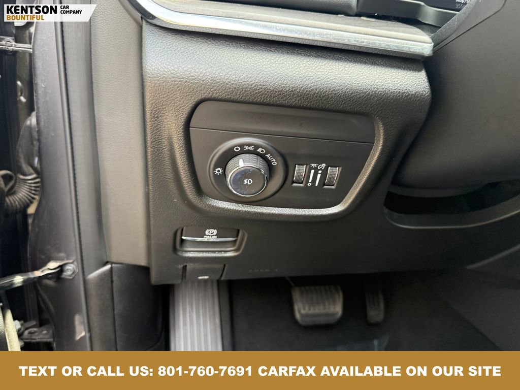 Used 2024 Jeep Grand Cherokee L Overland w/ Trailer Tow Package image 21