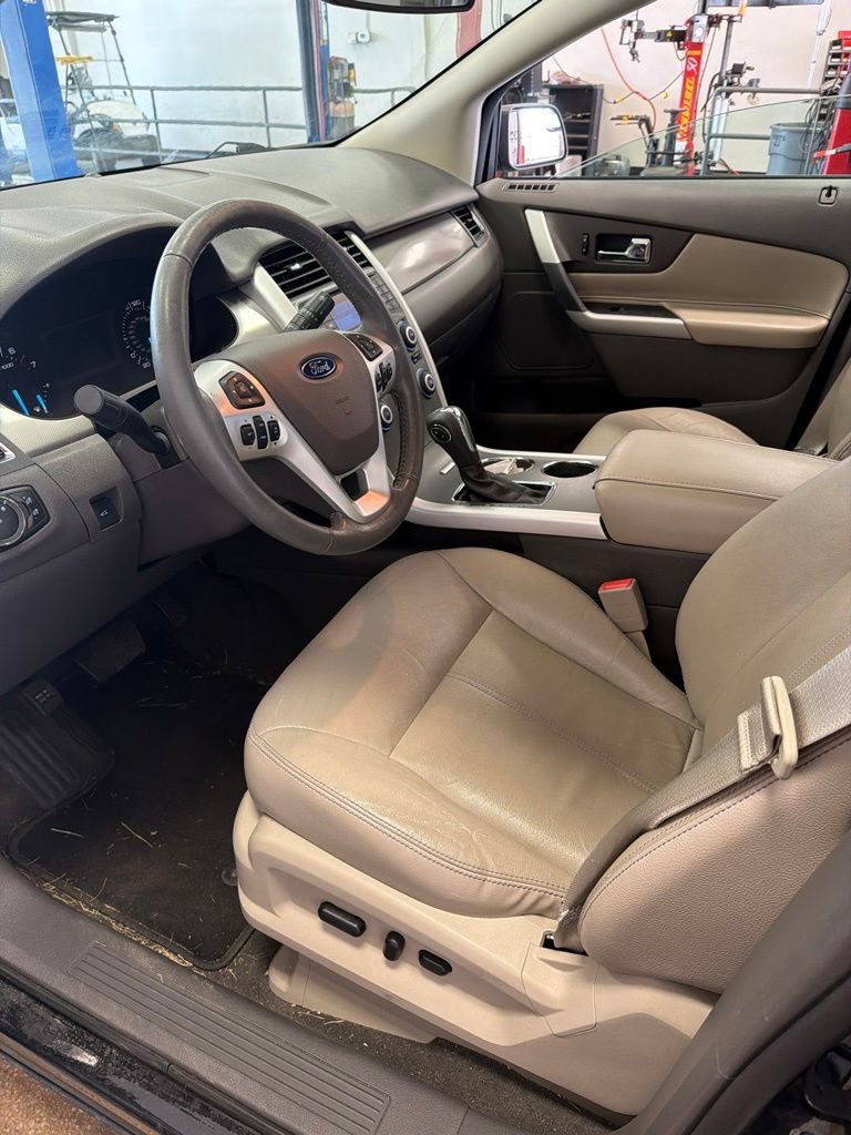 Used 2014 Ford Edge SEL w/ Equipment Group 204A FWD image 2