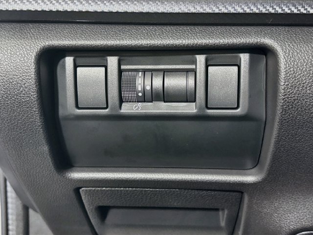 Certified 2025 Subaru Crosstrek 2.5i Limited w/ Crosstrek Mirror Package AWD/4WD image 12
