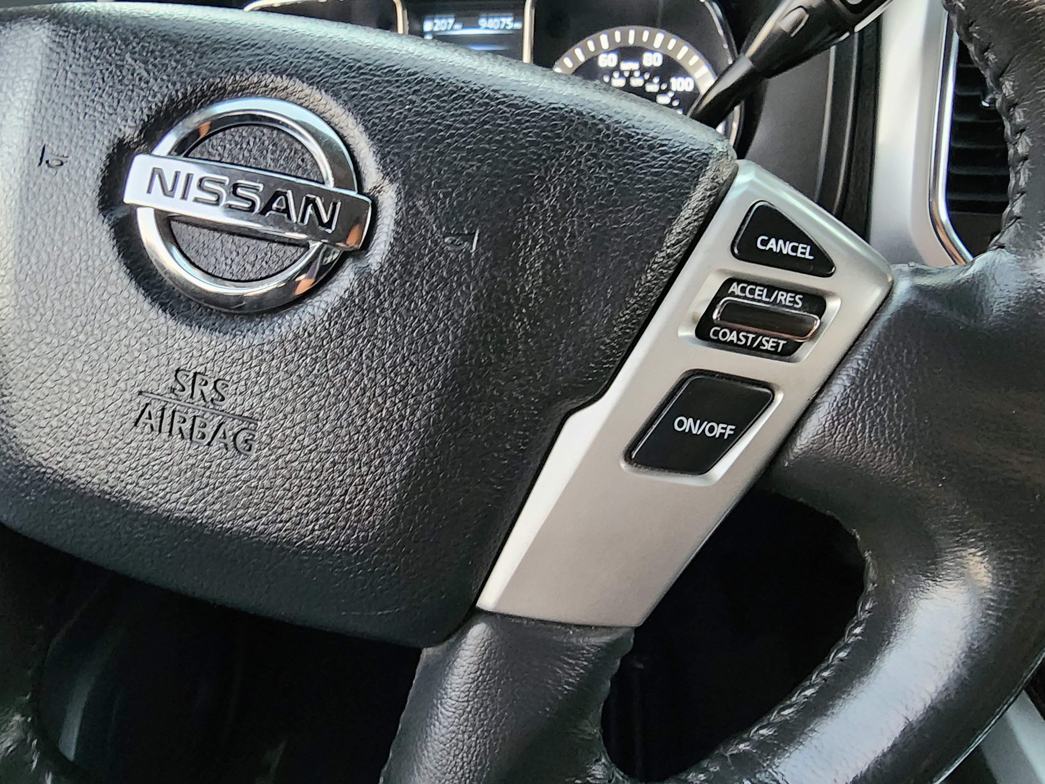 Used 2018 Nissan Titan SV w/ SV Convenience Package AWD/4WD image 29