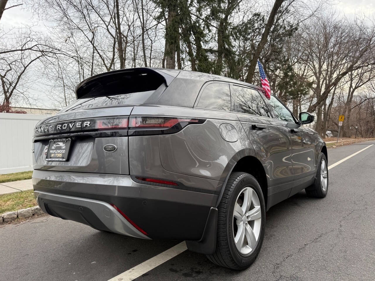 Used 2018 Land Rover Range Rover Velar S AWD/4WD image 9