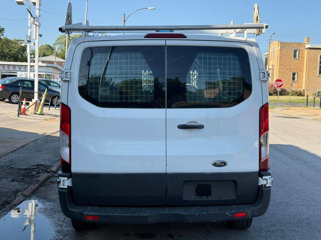 Used 2015 Ford Transit 250 250 3dr SWB Low Roof Cargo Van w/ Exterior Upgrade Package image 8