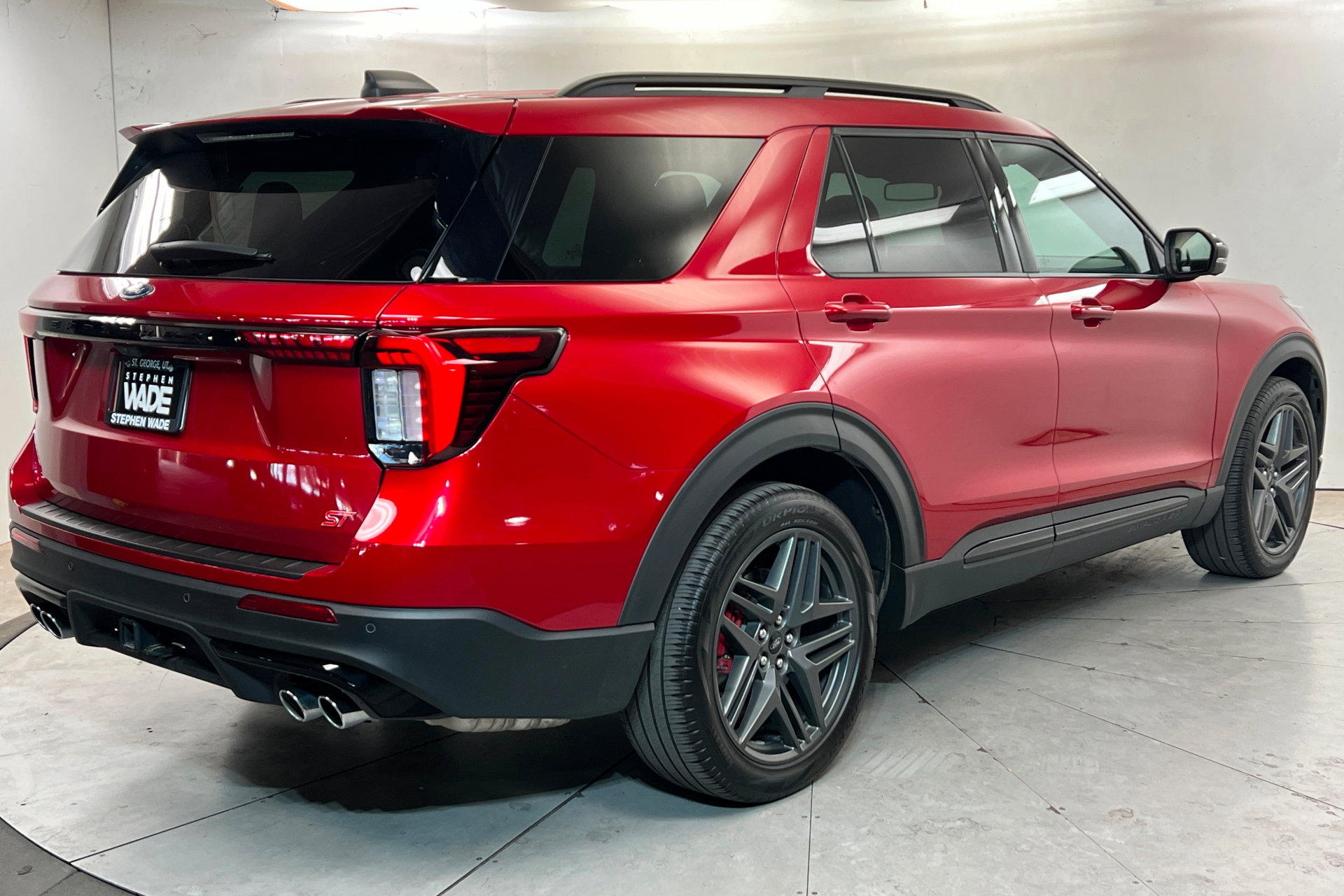 Used 2025 Ford Explorer ST w/ Sun And Sound Package AWD/4WD image 6