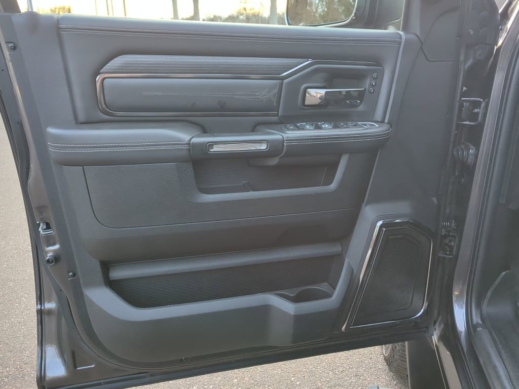 Used 2022 RAM 2500 Limited image 32