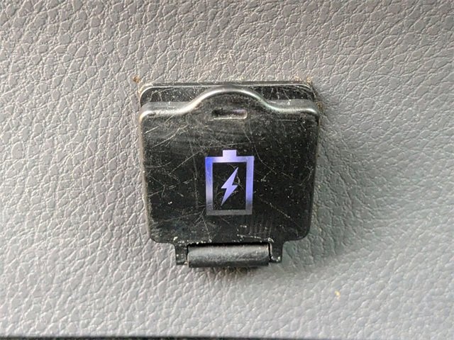 Used 2023 Toyota Camry LE image 19