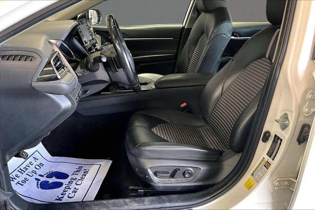Used 2023 Toyota Camry SE FWD image 19