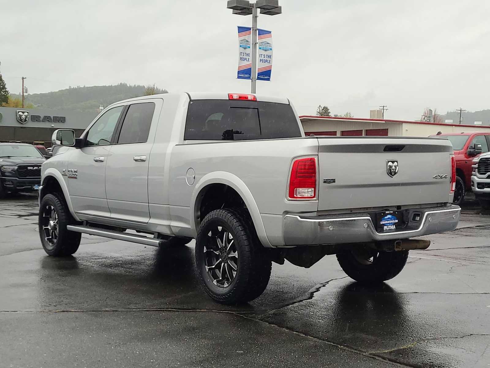 Used 2017 RAM 3500 Laramie w/ Cold Weather Group image 12