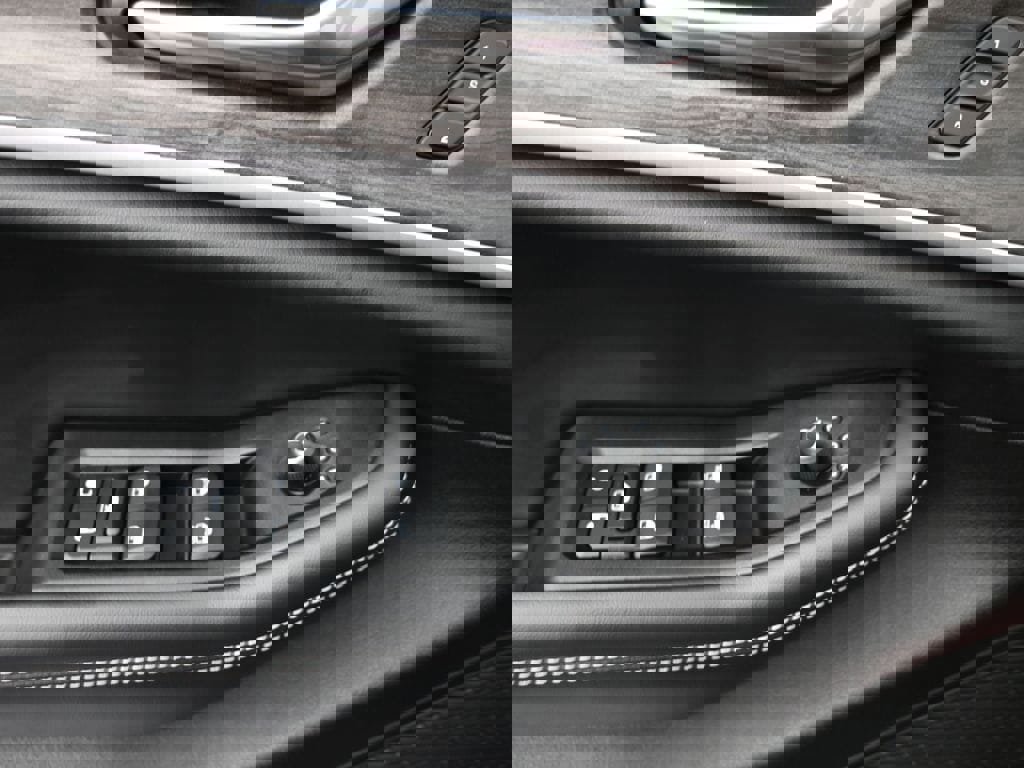 New 2025 Jeep Grand Cherokee Limited w/ Black Appearance Package image 12