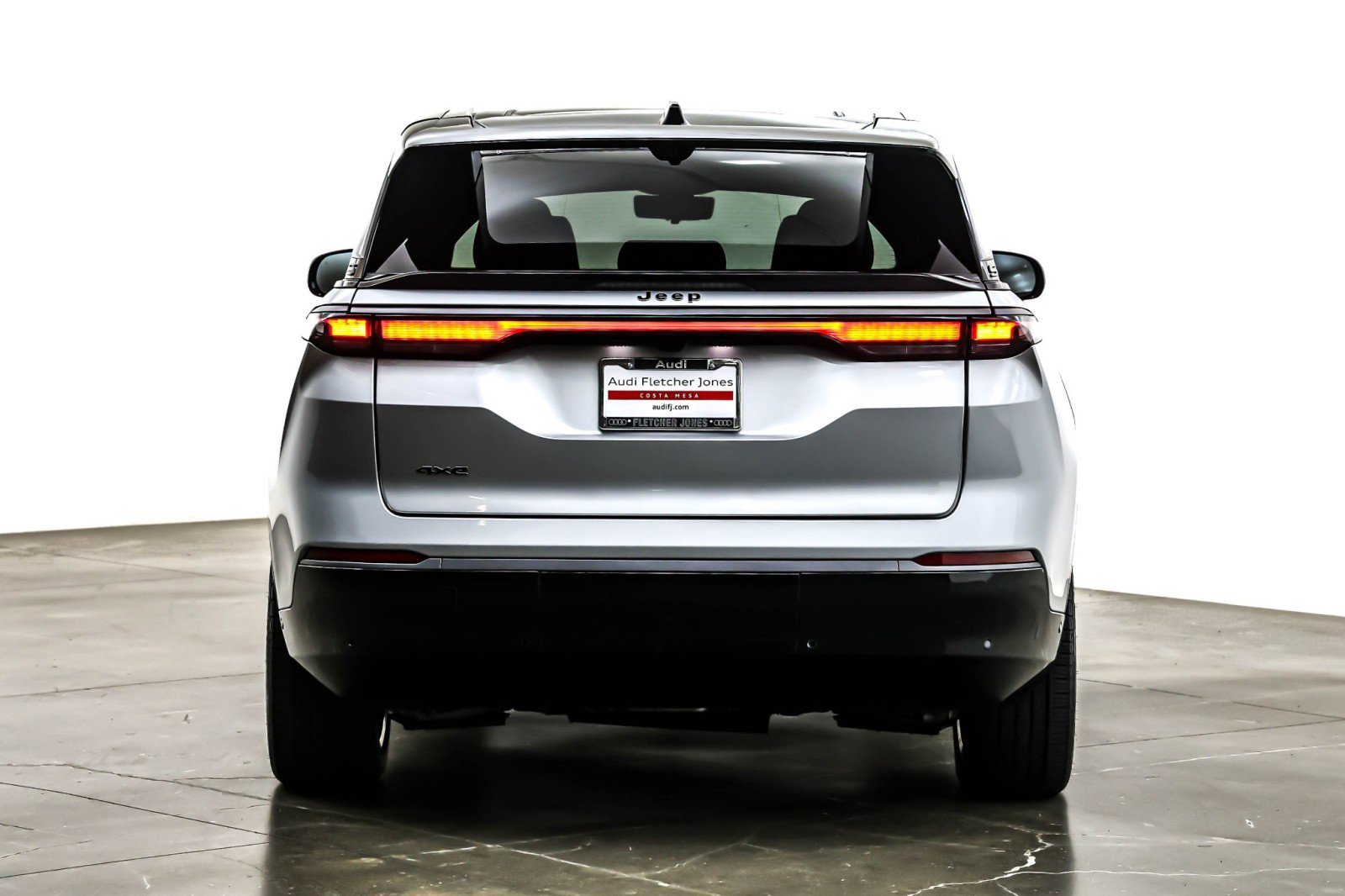 Used 2025 Jeep Wagoneer S Launch Edition image 4