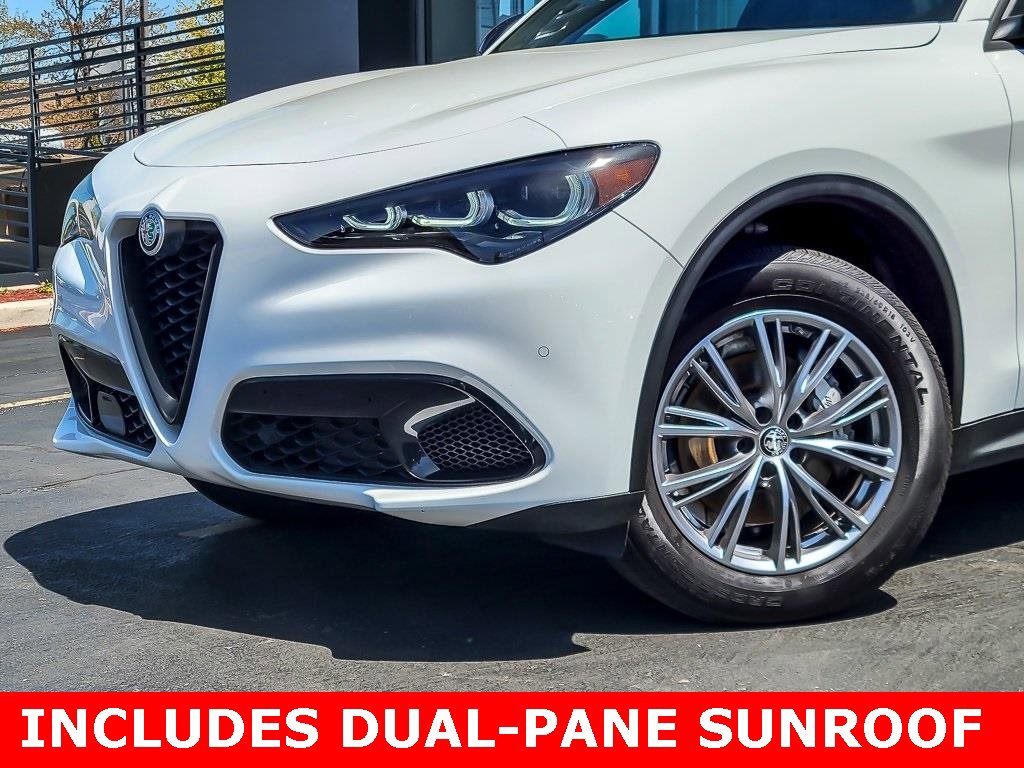 Used 2024 Alfa Romeo Stelvio Sprint image 2