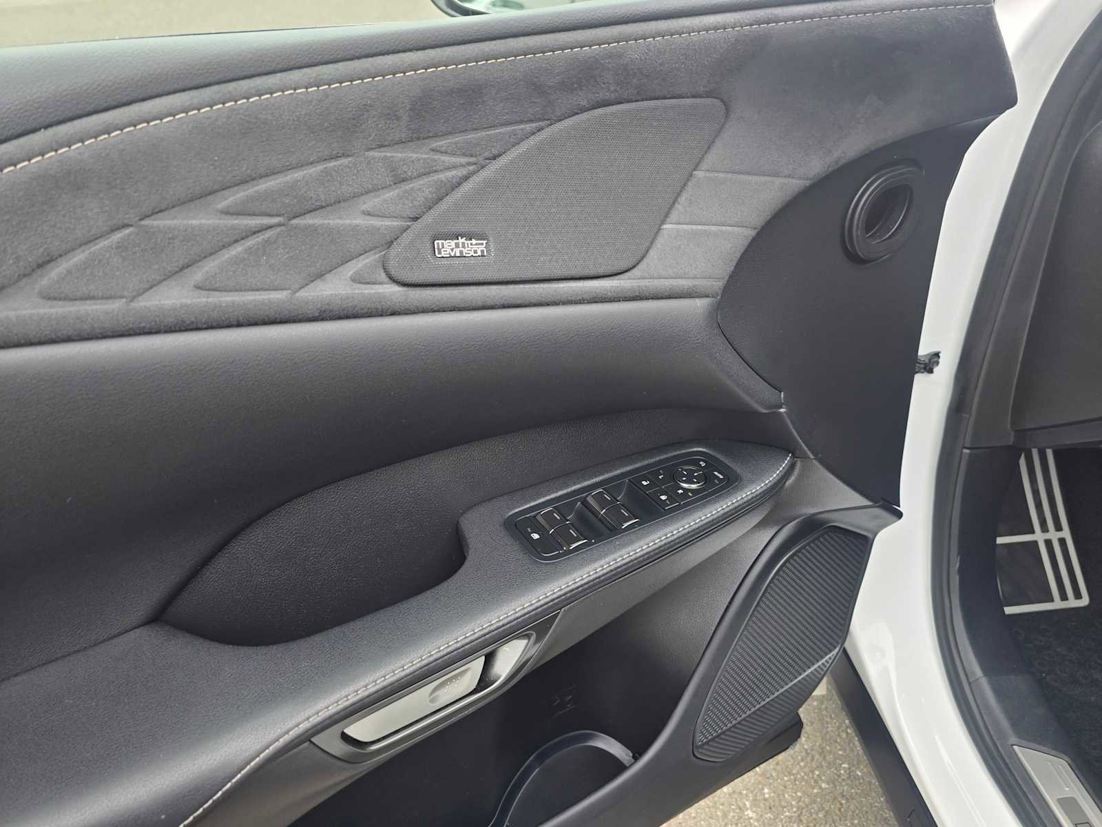 Used 2023 Lexus RX 500h F Sport w/ Accessory Package (Z1) AWD/4WD image 21