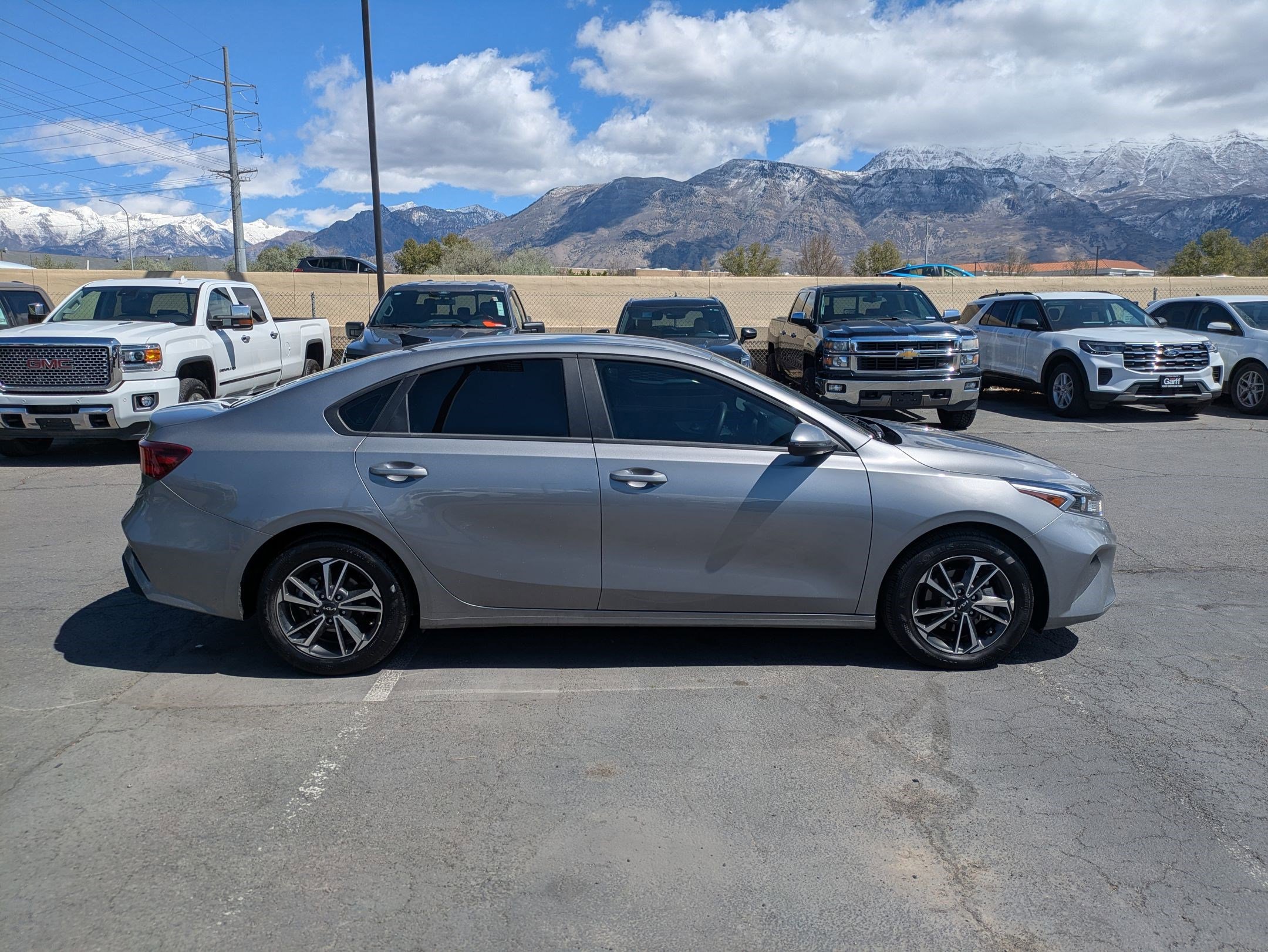 Used 2024 Kia Forte LXS w/ LXS Technology Package FWD image 2
