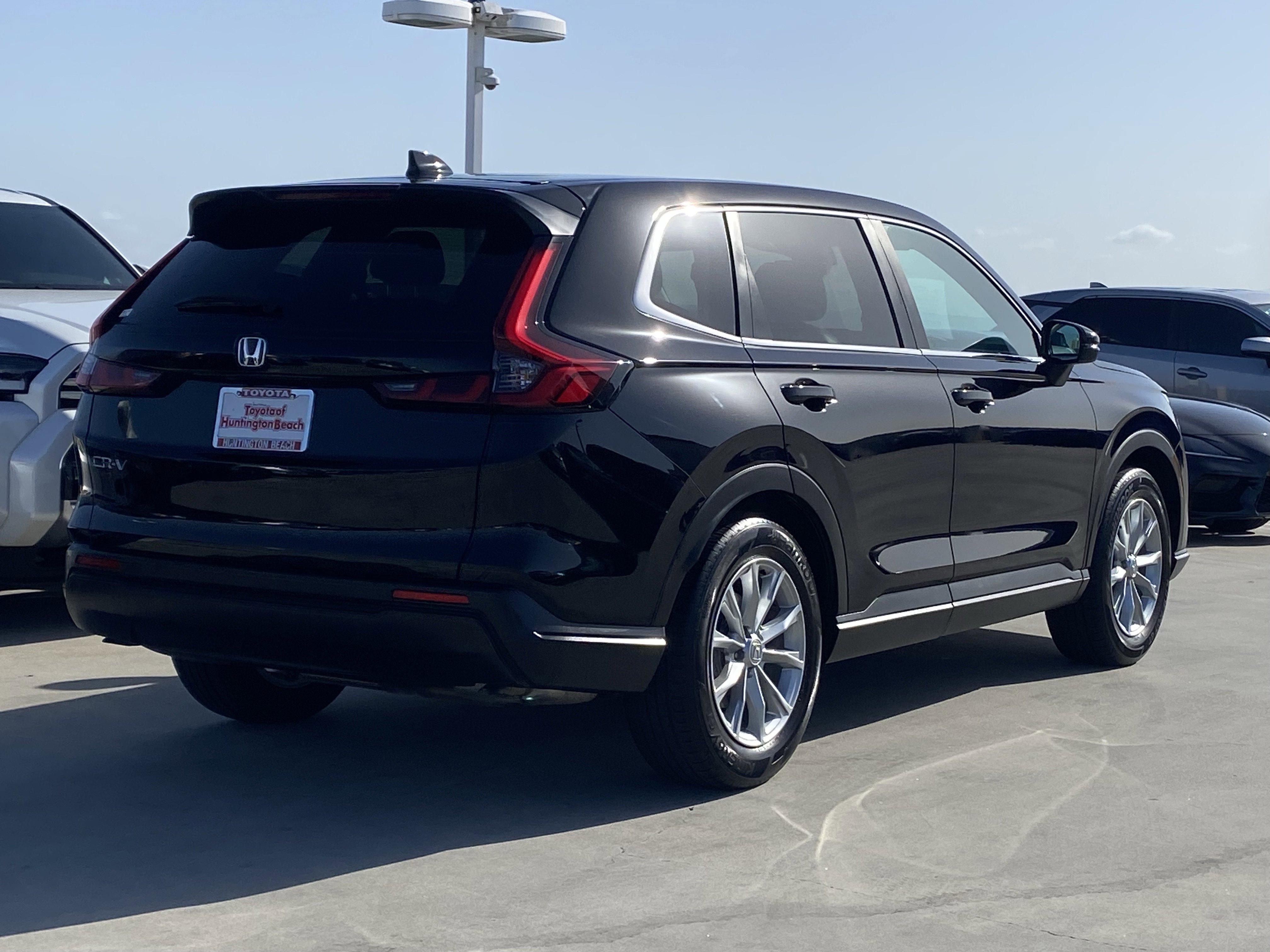 Used 2025 Honda CR-V EX-L image 3