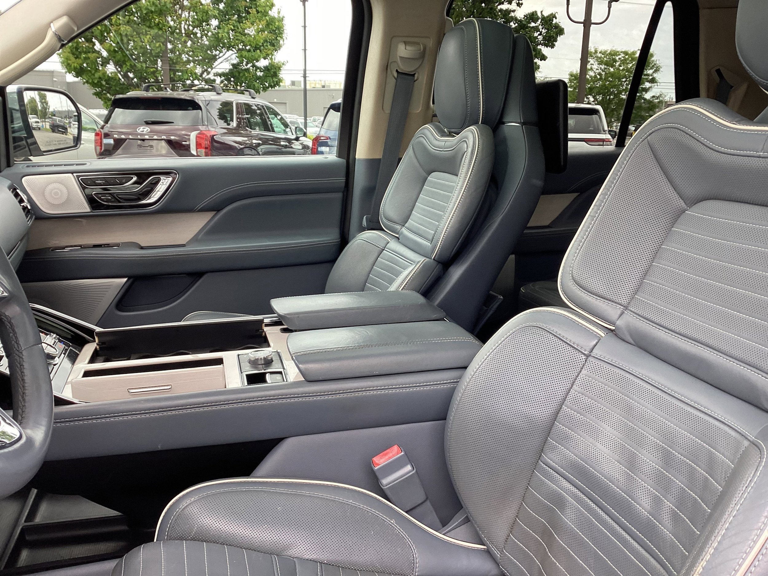 Used 2019 Lincoln Navigator L Black Label AWD/4WD image 12