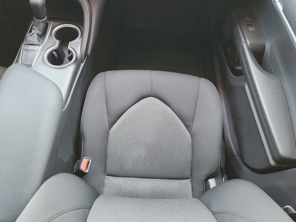 Used 2023 Toyota Camry LE image 13