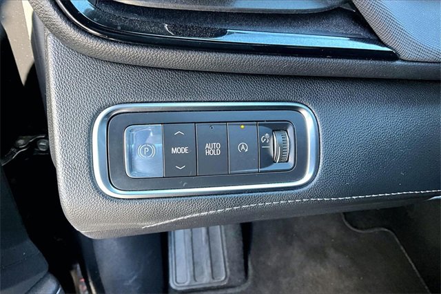 Used 2025 Buick Enclave Preferred image 15