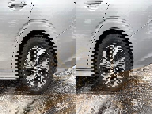 Used 2023 Subaru Legacy Premium image 27