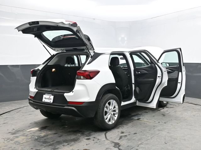 Used 2023 Chevrolet TrailBlazer LS image 46