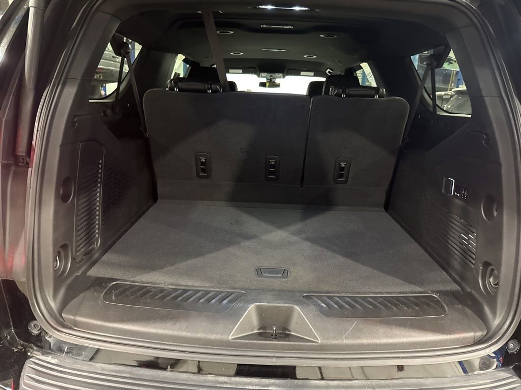 Used 2022 GMC Yukon XL SLT w/ SLT Luxury Package image 46