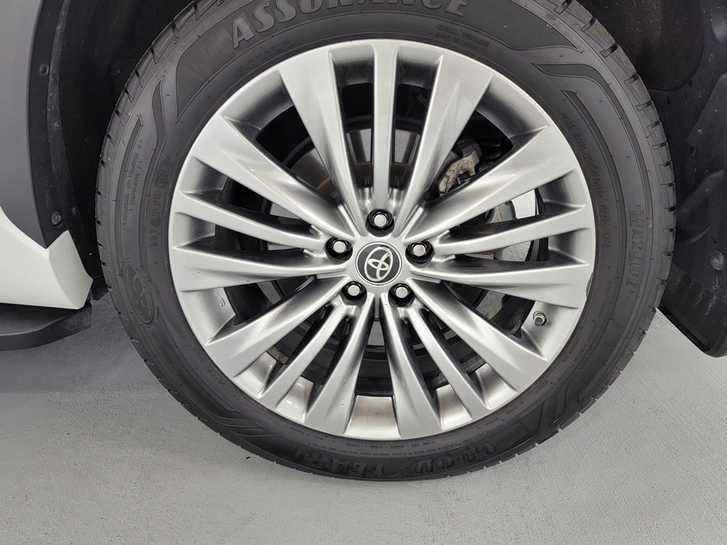Used 2022 Toyota Highlander Platinum AWD/4WD image 10
