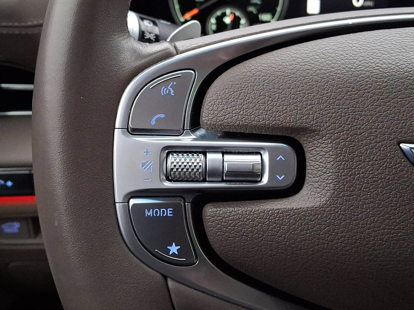 Certified 2023 Genesis GV80 2.5T image 21