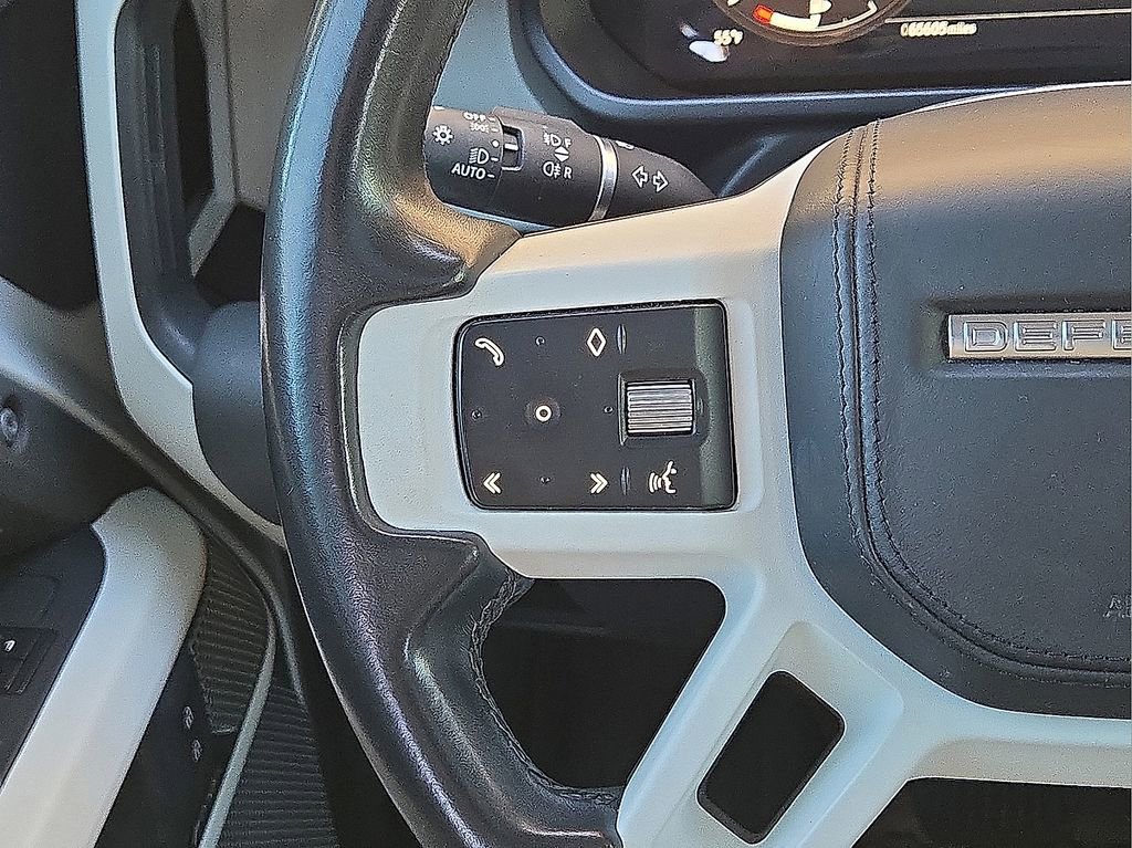 Used 2023 Land Rover Defender 130 First Edition image 19