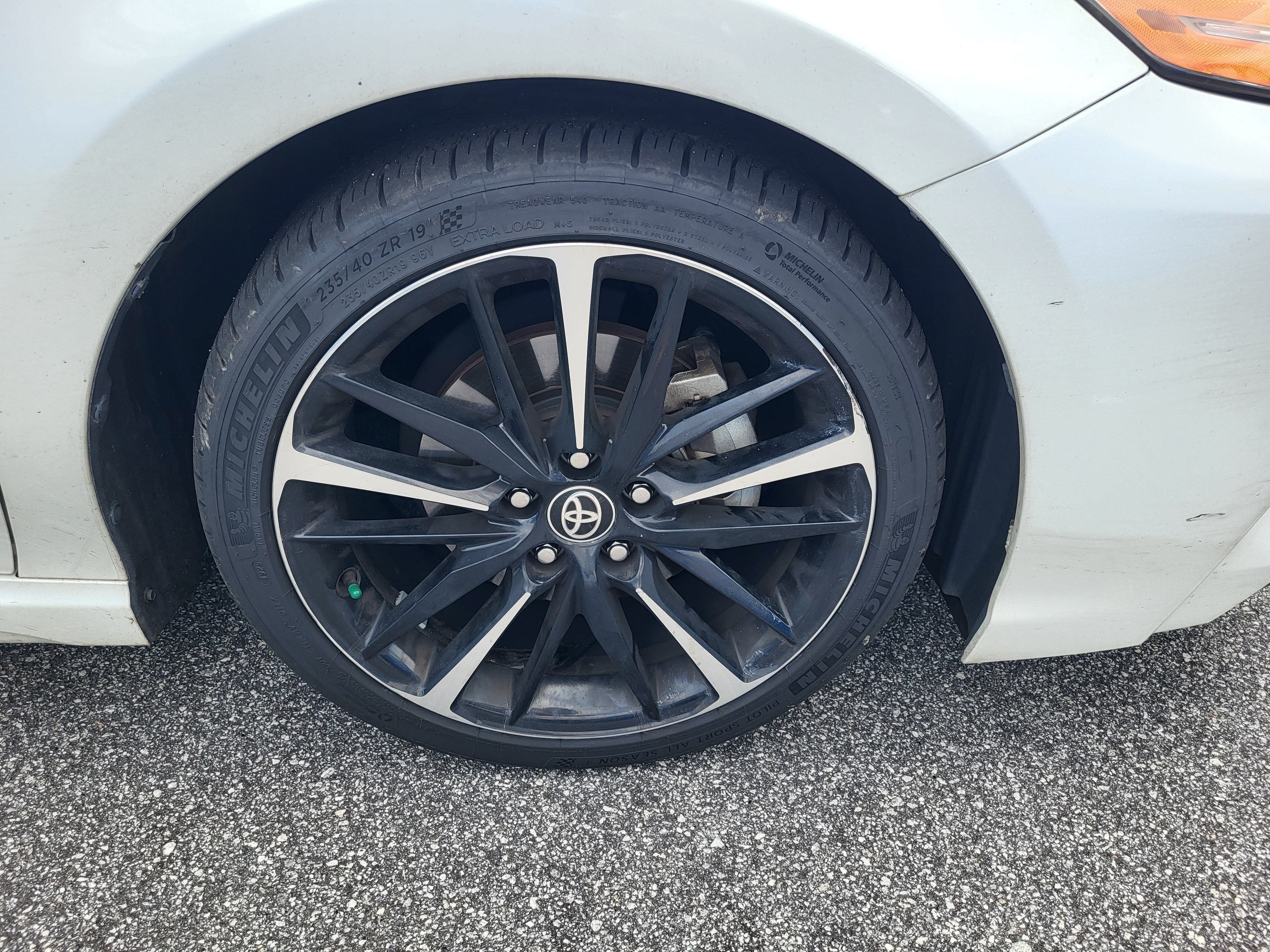 Used 2020 Toyota Camry XSE FWD image 7