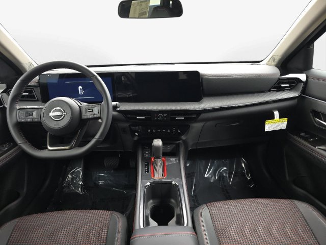 New 2027 Nissan Kicks SR w/ SR Premium Package FWD image 13