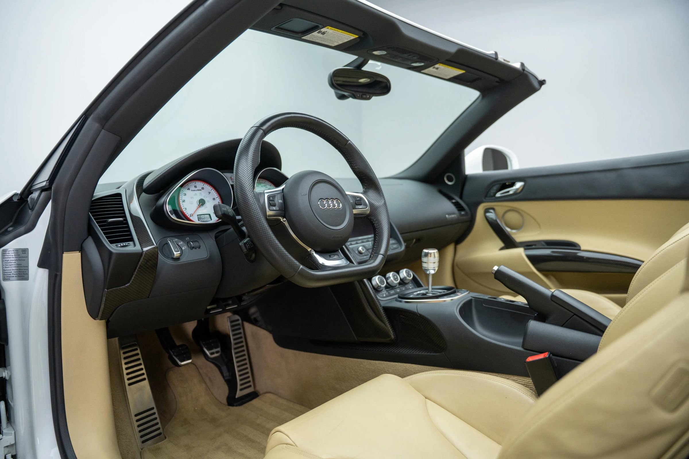 Used 2011 Audi R8 V10 image 2