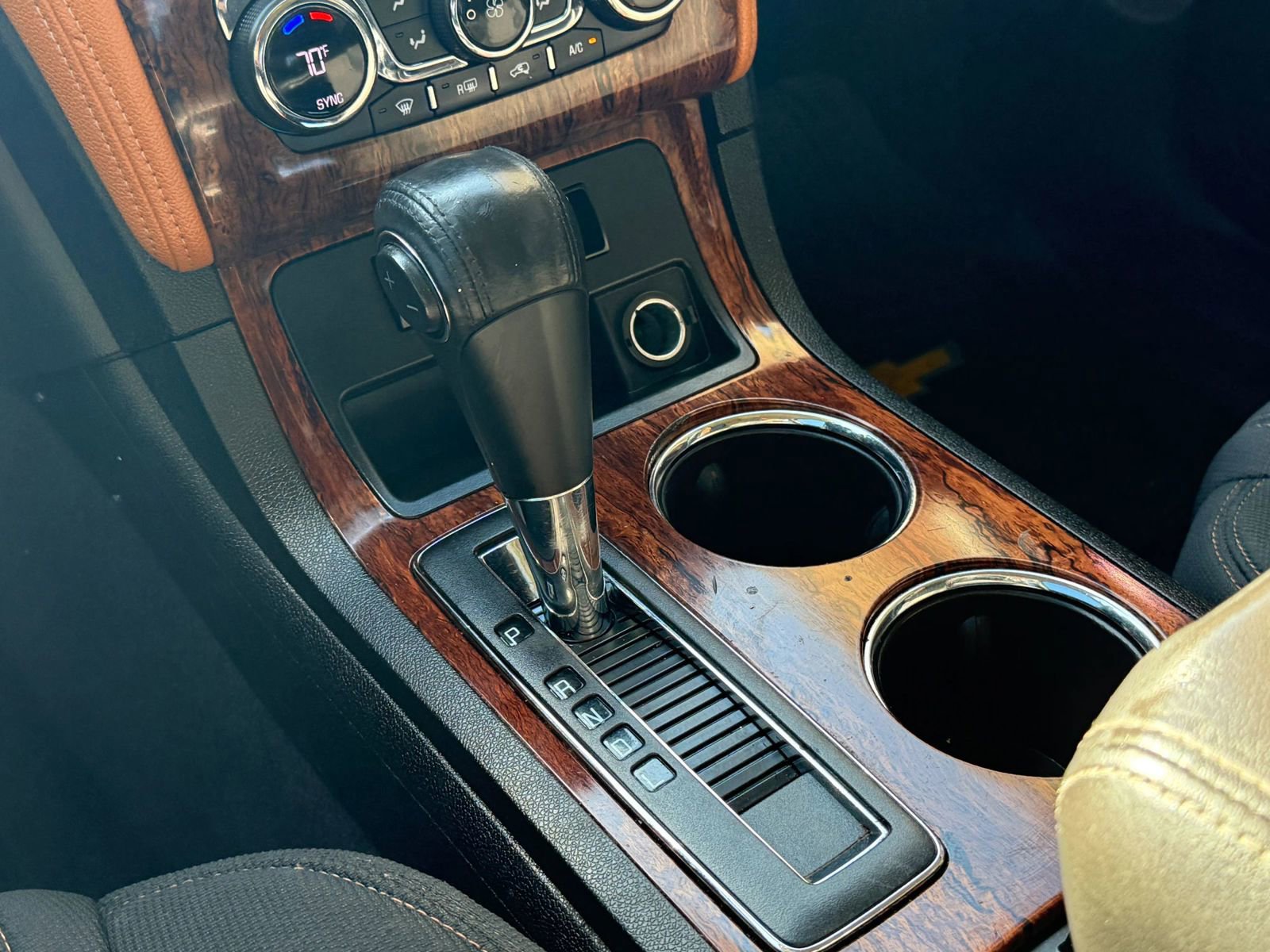 Used 2014 Chevrolet Traverse LT image 25