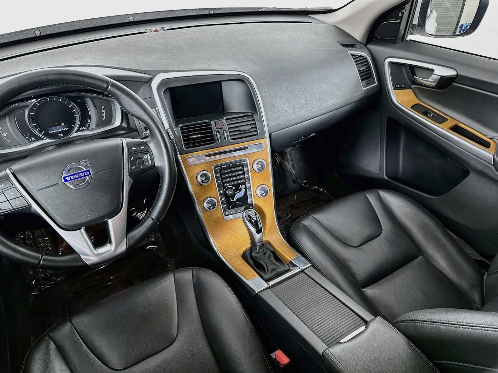 Used 2017 Volvo XC60 T5 Inscription w/ Preferred Option Package FWD image 22