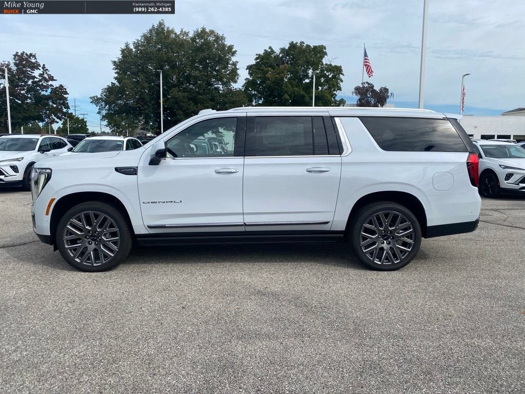 New 2026 GMC Yukon XL Denali Ultimate w/ LPO, Floor Liner Package AWD/4WD image 2