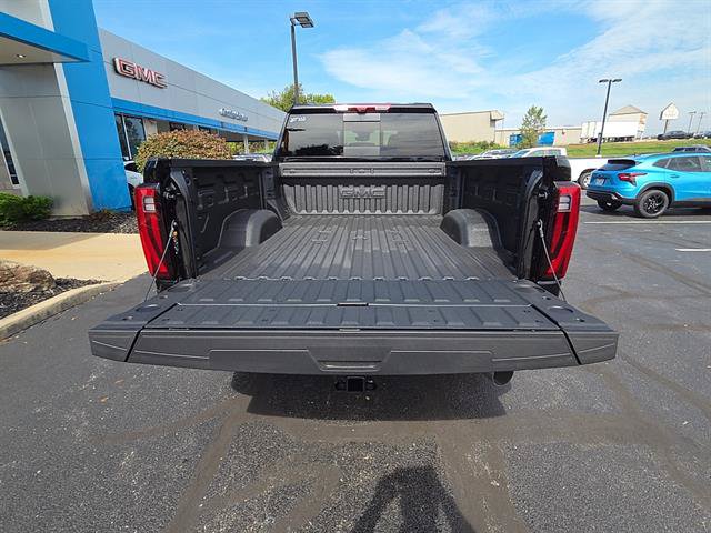 New 2026 GMC Sierra 2500 Denali w/ Technology Package AWD/4WD image 9