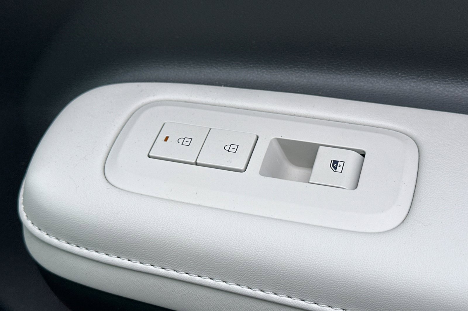 Used 2025 Hyundai Santa Fe Limited image 22