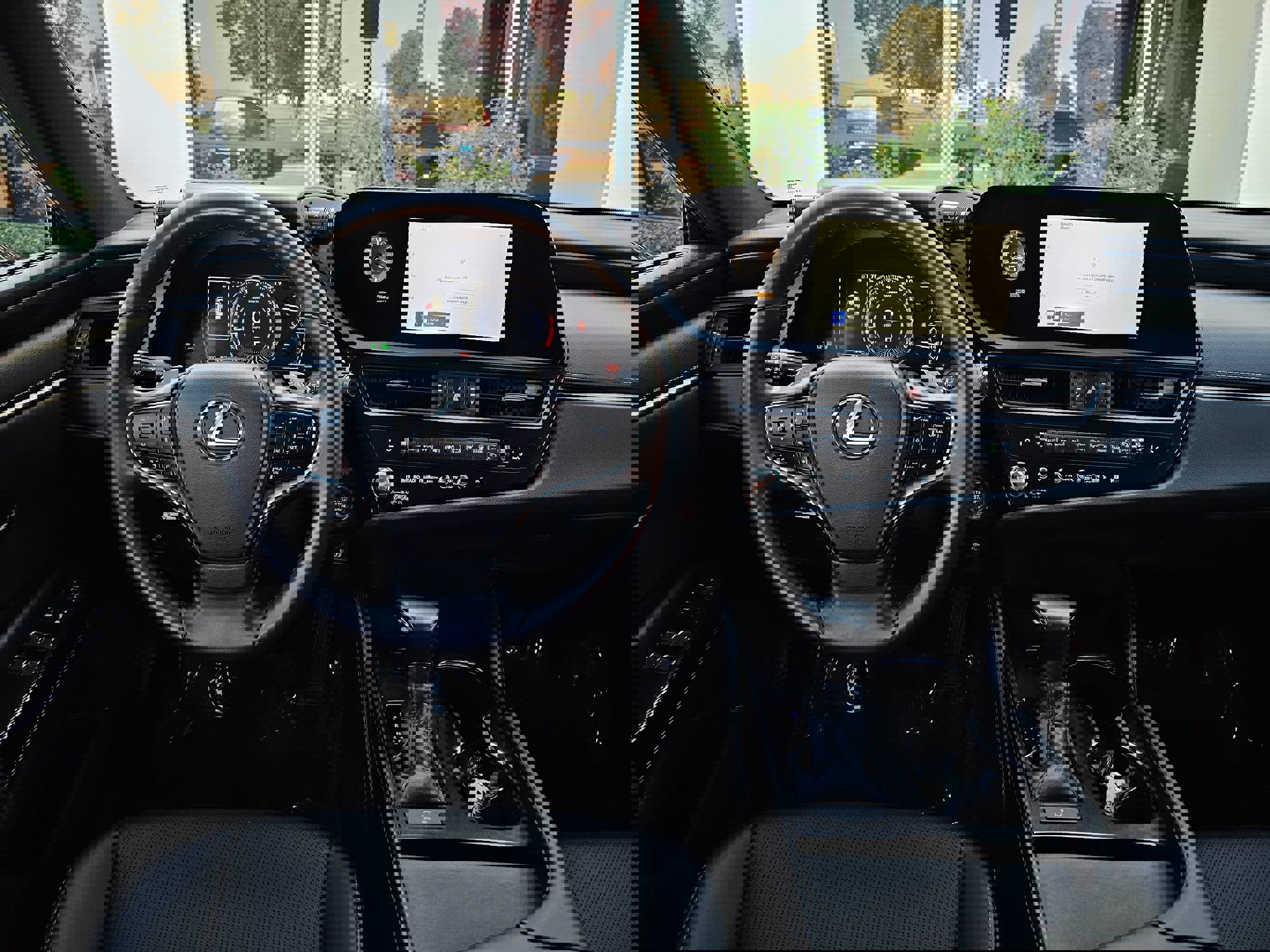 Used 2025 Lexus ES 350 w/ Accessory Package (Z2) FWD image 21