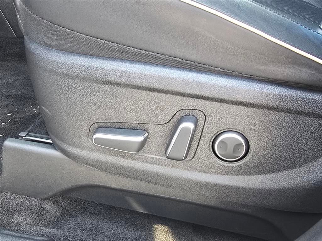 Used 2025 Hyundai Palisade SEL AWD/4WD image 14