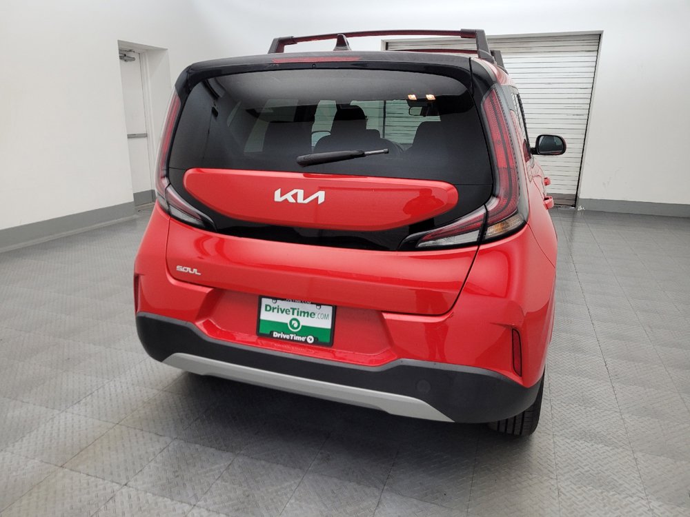 Used 2023 Kia Soul LX w/ LX Technology Package FWD image 7