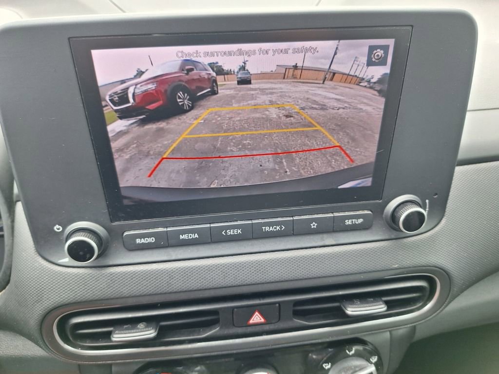 Used 2023 Hyundai Kona SE w/ Cargo Package image 16