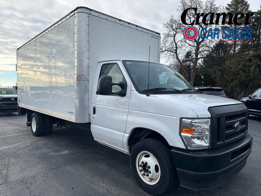 Used 2024 Ford E-350 and Econoline 350 Super Duty RWD image 1