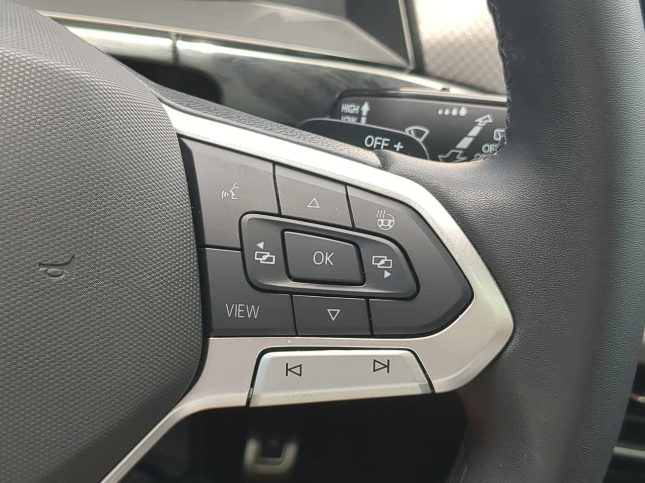 Used 2024 Volkswagen Atlas Peak Edition SEL AWD/4WD image 24